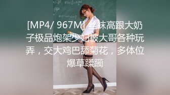 镜头直播脱衣显露性感的身材