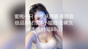 爱穿丝袜的小姨子露脸让小哥在床上各种蹂躏，颜值不错丝袜高跟，配合小哥各种抽插爆草浪叫不止，内射骚穴