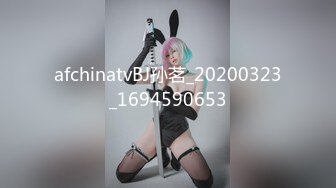 【全網首發】極品翹臀長腿網絡女神【優優】土豪舉牌超清定制，真人約炮口交被肏 乳夾道具幻想被大哥猛肏，滿嘴淫語呻吟銷魂高潮噴水～原版高清 (1)