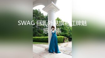 白天服装店，晚上操逼间【下篇】小哥自己玩3哥骚逼少妇，直接在地上轮流爆草骚穴，干的骚逼高潮冒白浆精彩