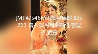 商场女厕偷拍 黑纱长裙长发眼镜美女 肉乎乎的小黑逼 长腿白臀招惹人