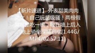 骚货CDmomo 女厕所露出自慰插穴玩鸡巴，悄悄地打开门出去自慰，听到有声音又回来，美女背后掏出打飞机射了老多！