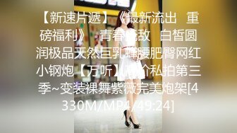 轻熟女美少妇露脸自慰，和网民们撩骚，近景特写掰开粉嫩小穴