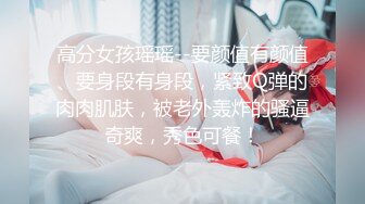 社死奇聞糗事-精心收集推上獵奇圈福利視頻KTV包廂3P妹子賣力口淡定唱歌100V